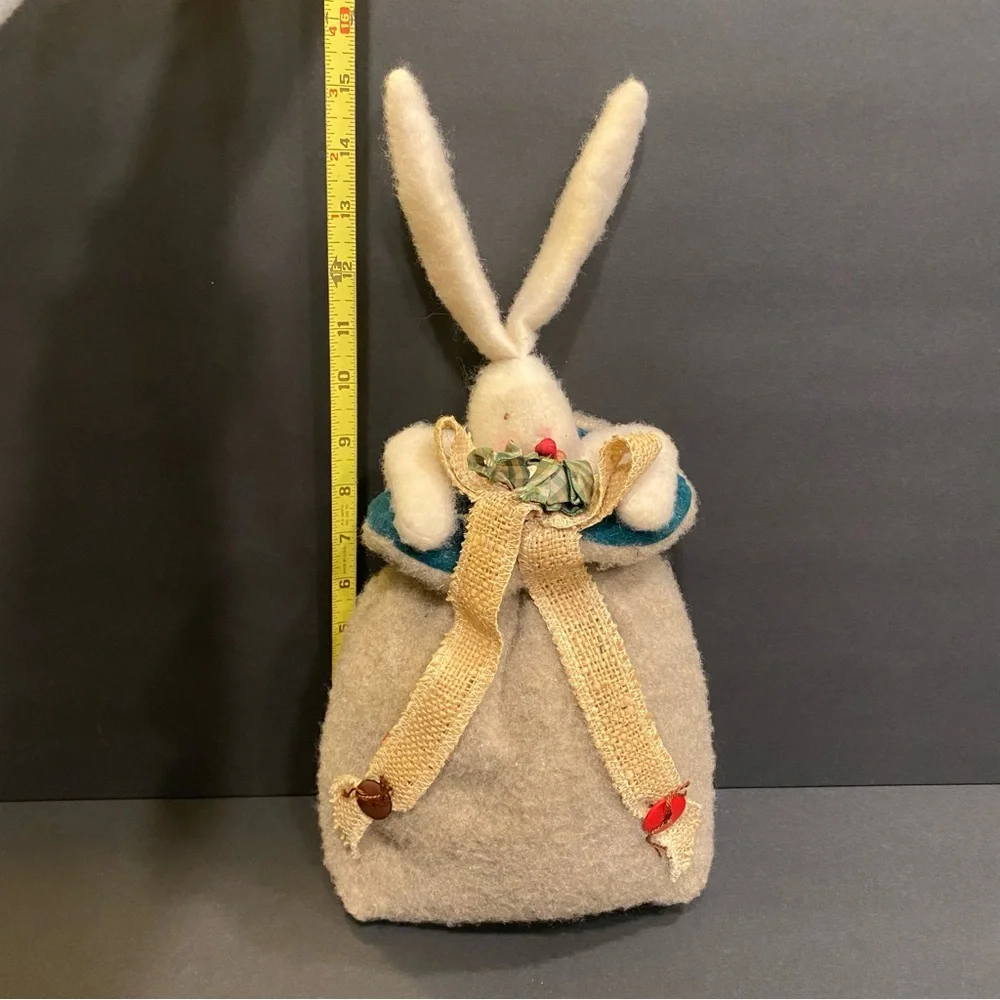 Bunnies By The Bay 1994‎ Limited Edition Krystal Suzanne Wool Holiday Bunny #527